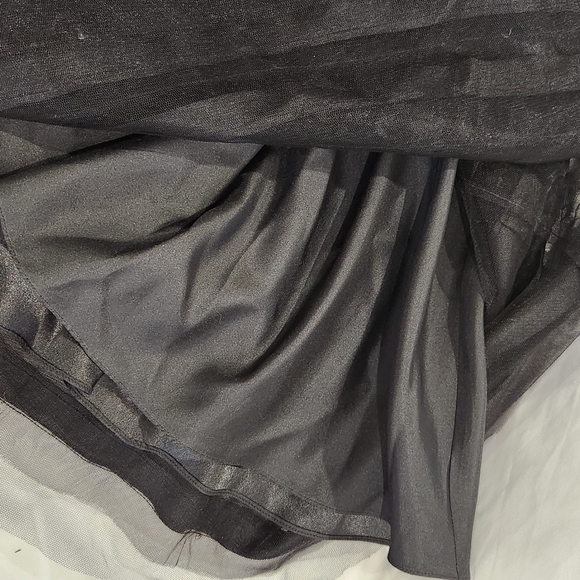 White House Black Market Strapless Silk And Chiffon Black Tiered Dress. Size 12. - Picture 7 of 8